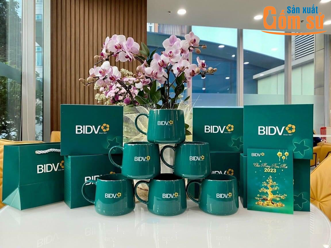 dat-san-xuat-ly-su-in-logo-so-luong-lon Đặt sản xuất ly sứ in logo số lượng lớn