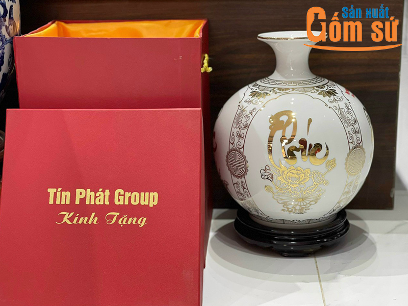 B&igrave;nh h&uacute;t lộc l&agrave;m qu&agrave; tặng in logo