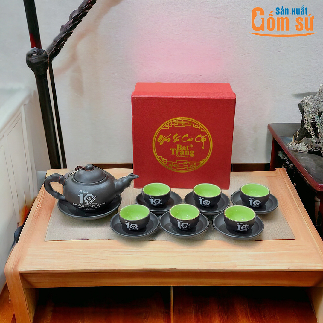Sản xuất ấm ch&eacute;n in logo l&agrave;m qu&agrave; tặng