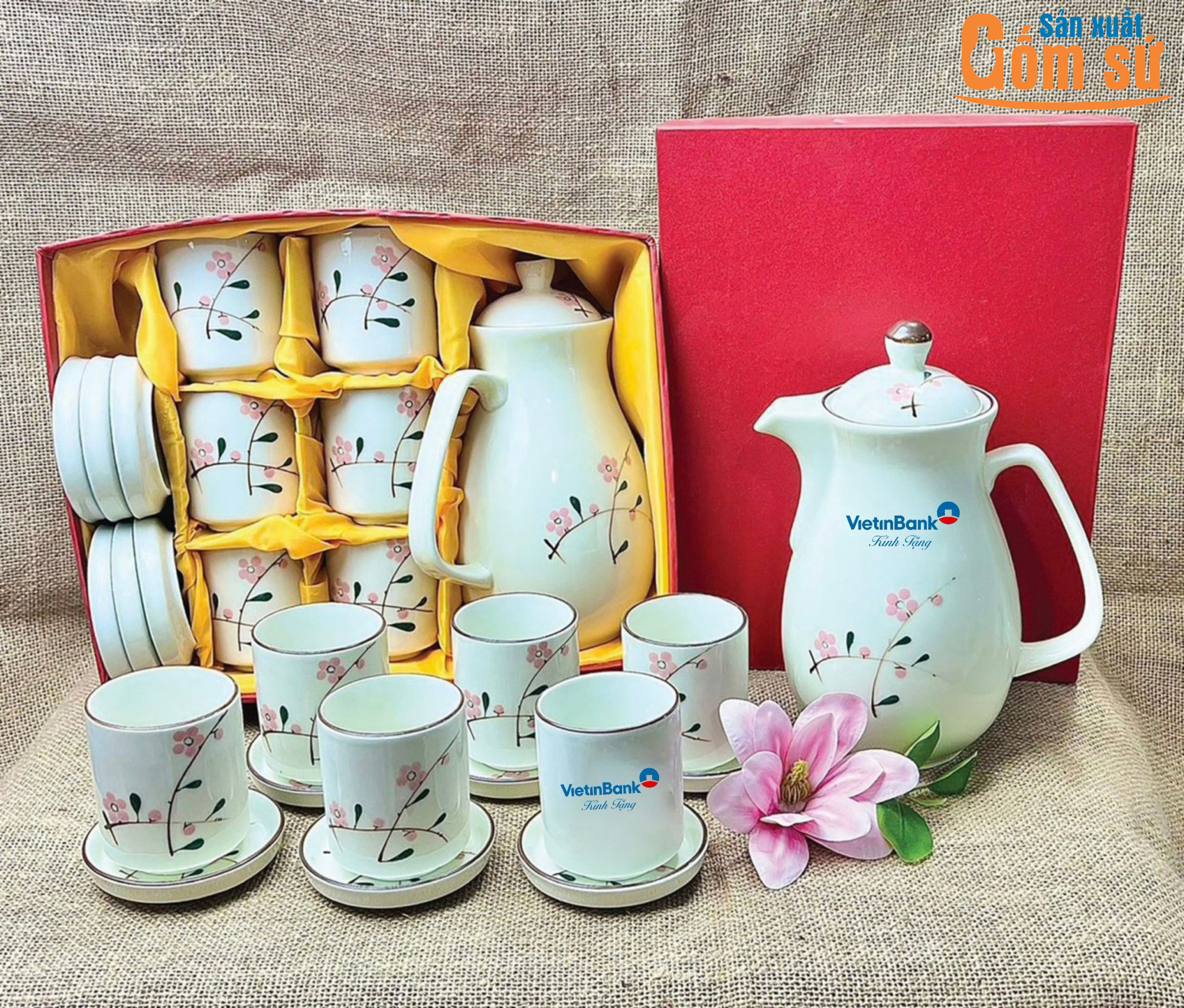 Sản xuất ấm ch&eacute;n đảm bảo an to&agrave;n khi sử dụng