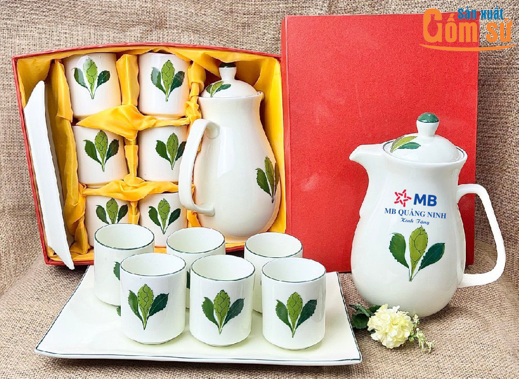 Đặt c&agrave;ng nhiều ấm ch&eacute;n th&igrave; gi&aacute; th&agrave;nh c&agrave;ng rẻ