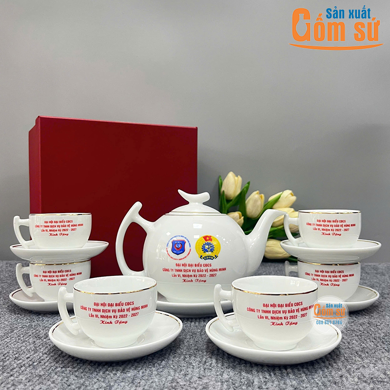 Bộ ấm ch&eacute;n bưởi c&agrave;nh chỉ v&agrave;ng in logo