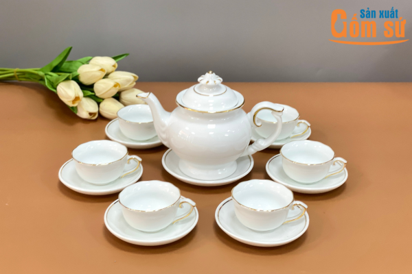 Ấm chén quà tặng Bát Tràng chỉ vàng Ấm chén quà tặng Bát Tràng chỉ vàng