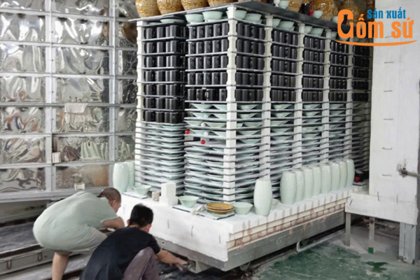 Sản xuất ấm chén quà tặng Bát Tràng Sản xuất ấm chén quà tặng Bát Tràng