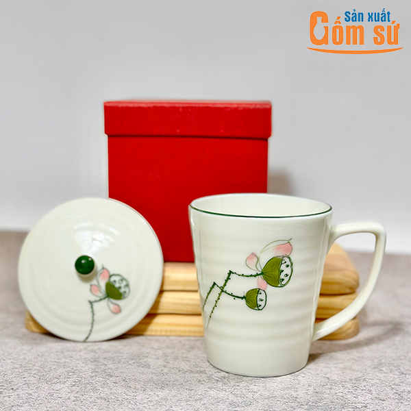 Cốc sứ B&aacute;t Tr&agrave;ng c&oacute; quai