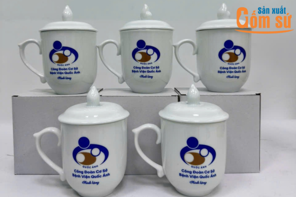 Ly sứ có nắp có nguồn gốc rõ ràng Ly sứ có nắp có nguồn gốc rõ ràng