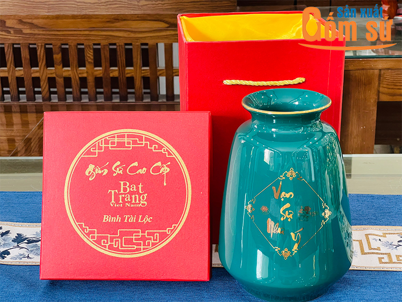 Lọ hoa gốm sứ in logo l&agrave;m qu&agrave; tặng 20-10