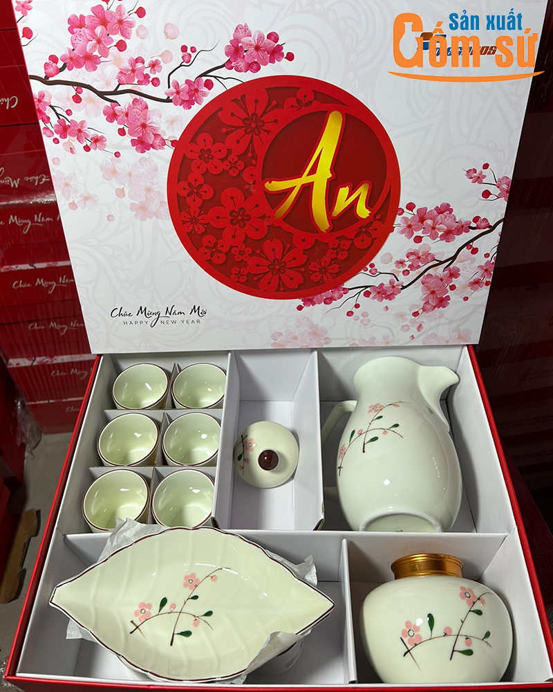 chọn qu&agrave; tết thiết thực