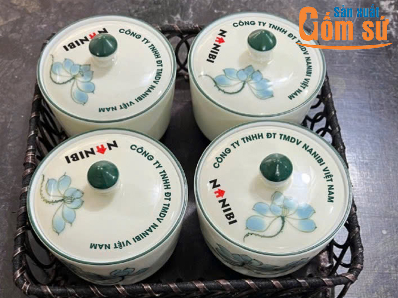 Chọn qu&agrave; tết in ấn logo thương hiệu