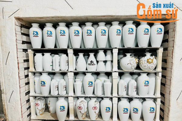 Quà tặng đại hội tại xưởng sản xuất gốm sứ Quà tặng đại hội tại xưởng sản xuất gốm sứ