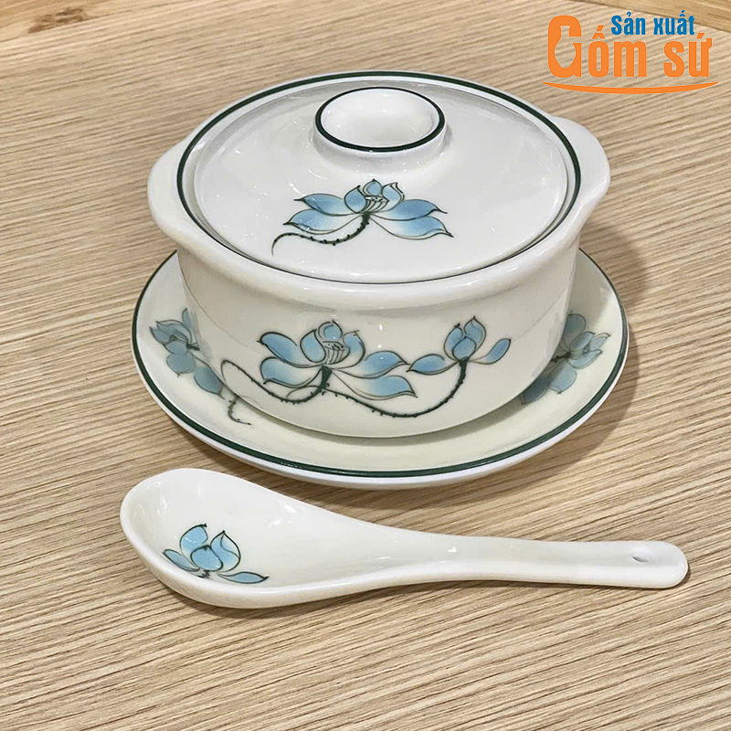 Thố chưng yến sứ được in ấn hoa văn đẹp mắt